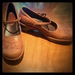 ECCO Sussex Floral Heeled Mary Janes